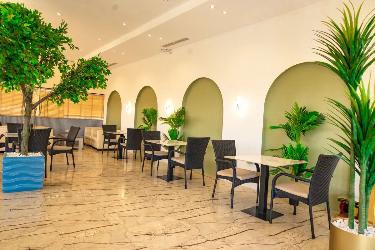 Exquisite Lounges and Dining