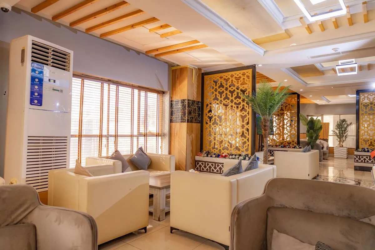 Exquisite Lounges and Dining